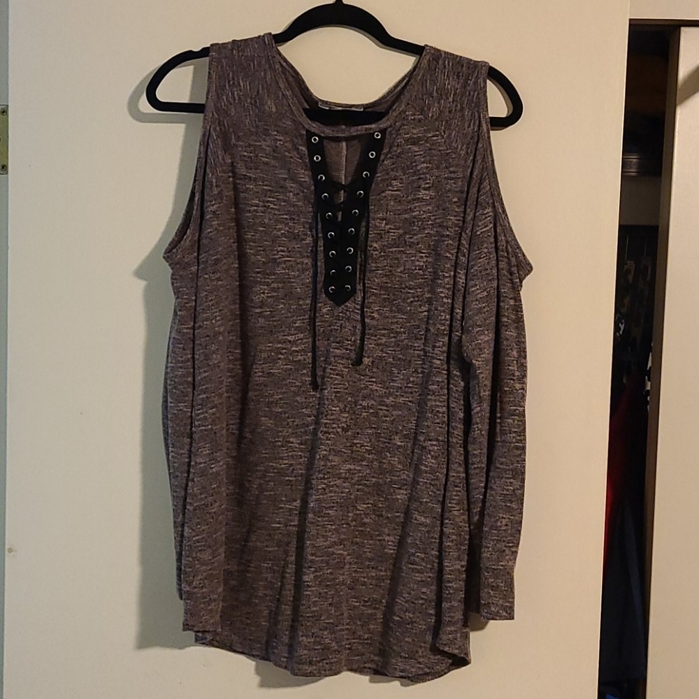 No comment peek a boo shoulders shirt